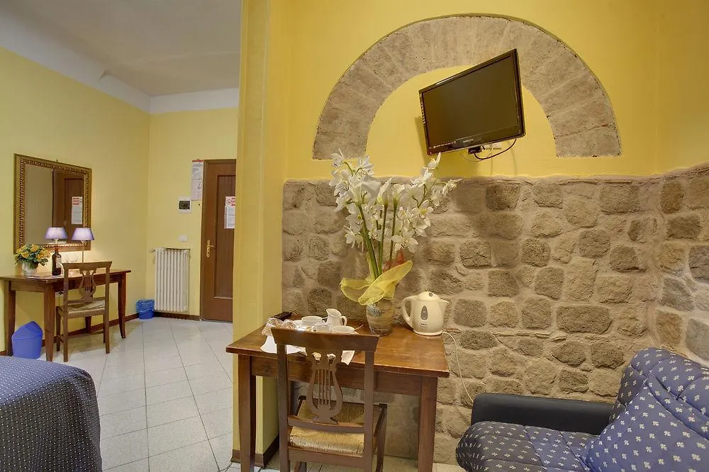 Soggiorno Pezzati Floransa 3*,