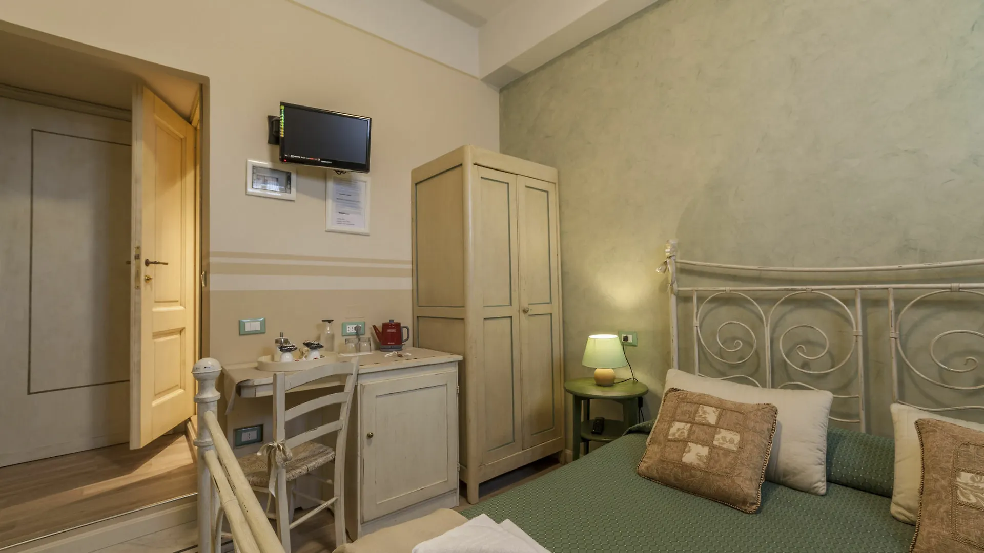 *** Konukevi Soggiorno Pezzati Floransa İtalya